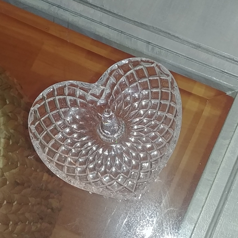Sold Crystal heart shaped ring holder.